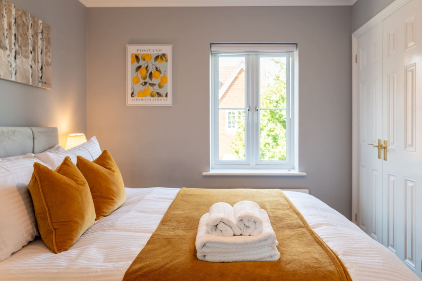 Colourful 5BR Home | Sleeps 11 + Parking | Beaches in 9 Wigeon Road - Property image 23 - VivreStays