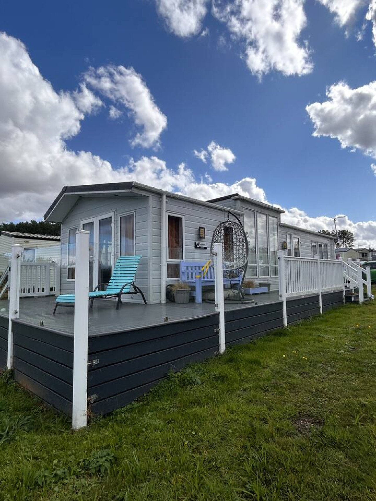 Stunning Sea View Lodge | Pool + Long Stays & Pets in Ashcroft Leisure Park 10 Millionaires Row - Property image 6 - VivreStays