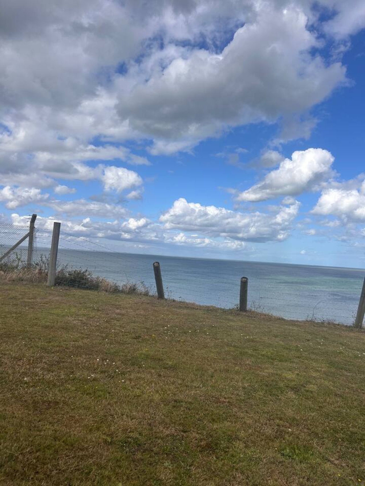 Stunning Sea View Lodge | Pool + Long Stays & Pets in Ashcroft Leisure Park 10 Millionaires Row - Property image 10 - VivreStays