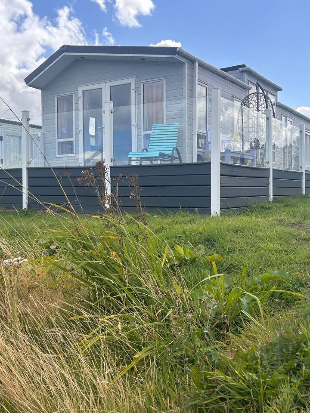 Stunning Sea View Lodge | Pool + Long Stays & Pets in Ashcroft Leisure Park 10 Millionaires Row - Property image 7 - VivreStays