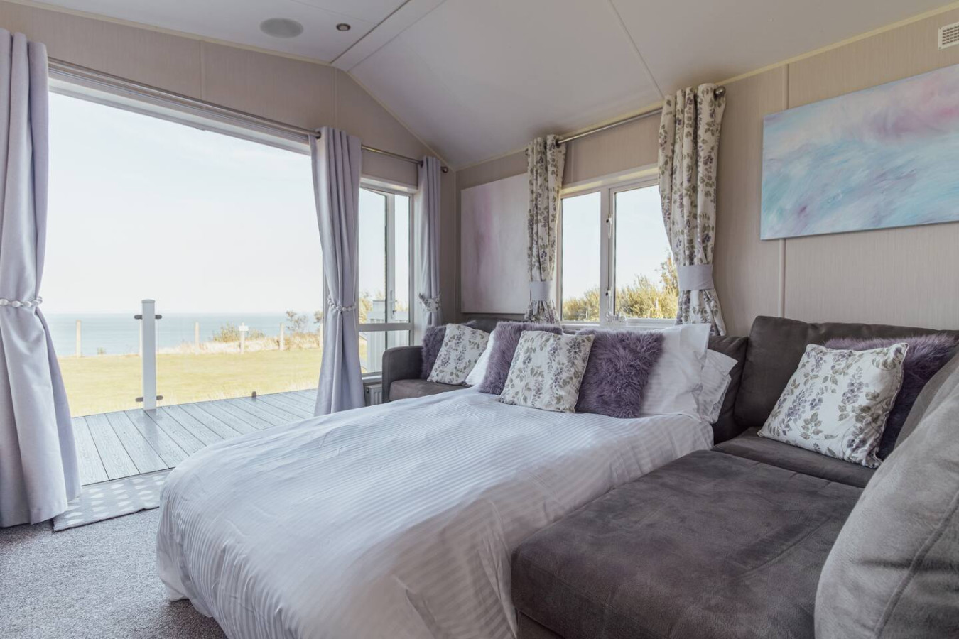 Stunning Sea View Lodge | Pool + Long Stays & Pets in Ashcroft Leisure Park 10 Millionaires Row - Property image 3 - VivreStays