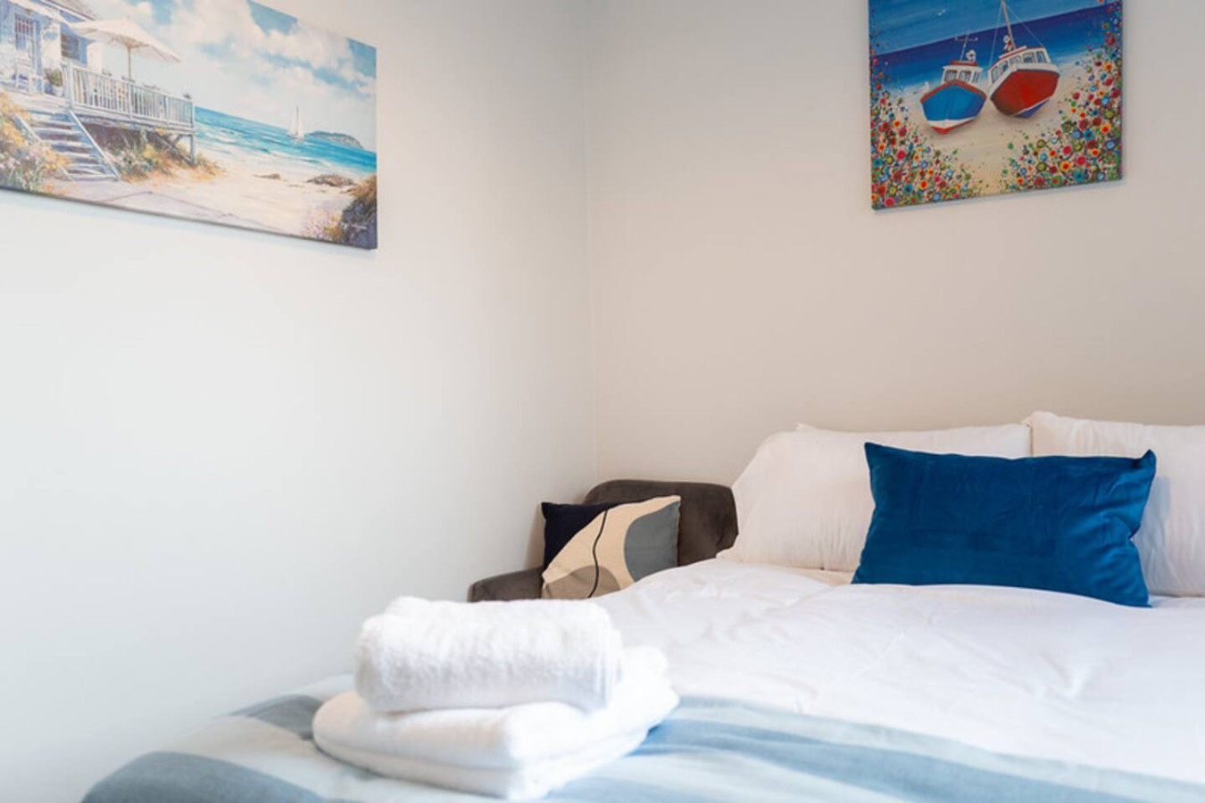 2BR Home | Parking x3 | Walk to Docks & Station in 13 Charles Street - Property image 21 - VivreStays