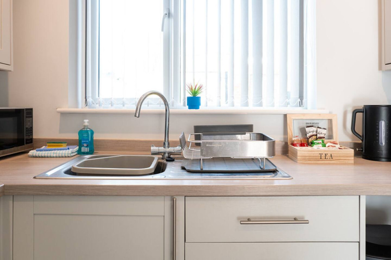 2BR Home | Parking x3 | Walk to Docks & Station in 13 Charles Street - Property image 33 - VivreStays