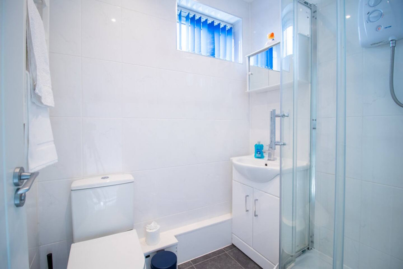 2BR Home | Parking x3 | Walk to Docks & Station in 13 Charles Street - Property image 44 - VivreStays