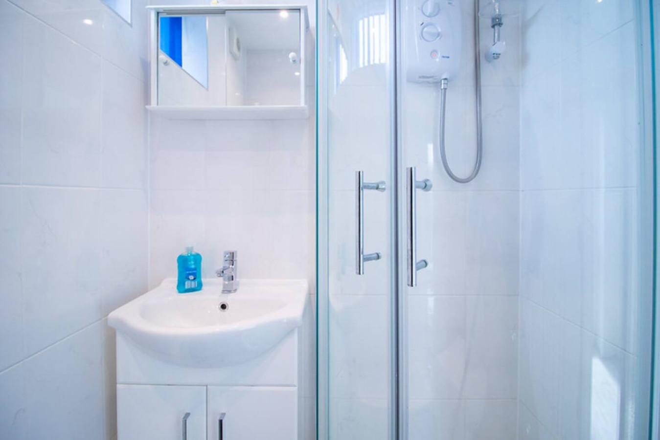 2BR Home | Parking x3 | Walk to Docks & Station in 13 Charles Street - Property image 43 - VivreStays
