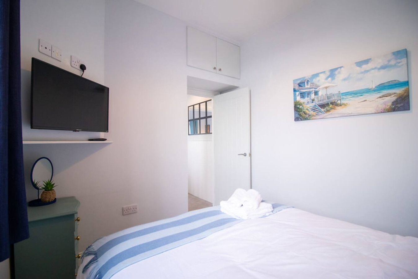 2BR Home | Parking x3 | Walk to Docks & Station in 13 Charles Street - Property image 45 - VivreStays