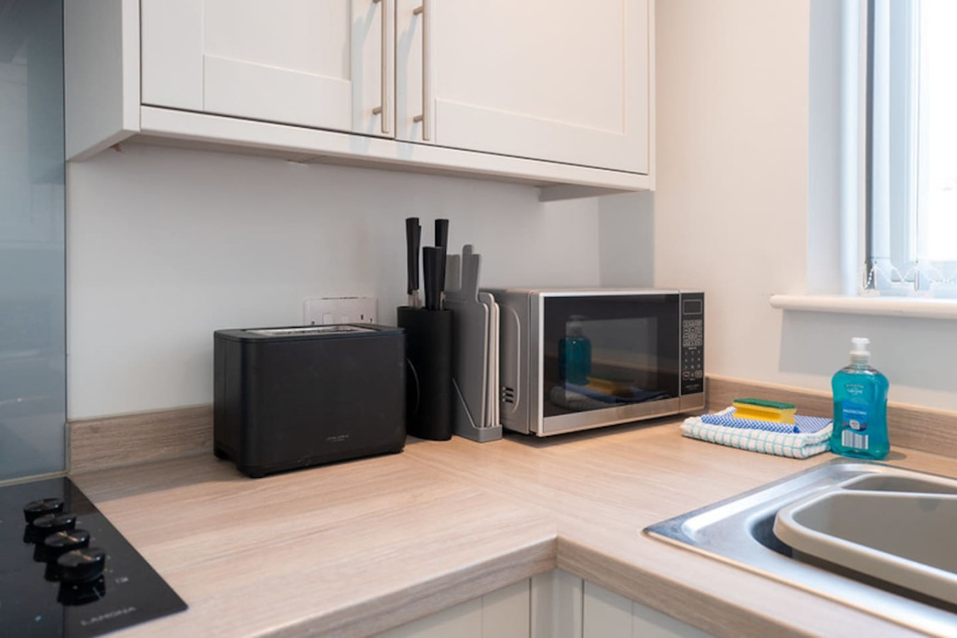 2BR Home | Parking x3 | Walk to Docks & Station in 13 Charles Street - Property image 34 - VivreStays