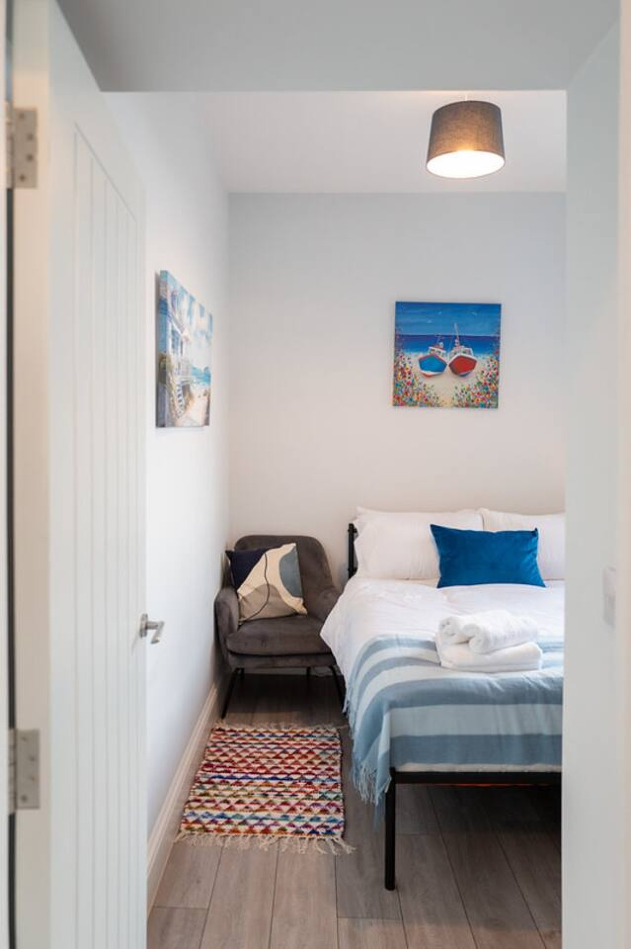 2BR Home | Parking x3 | Walk to Docks & Station in 13 Charles Street - Property image 23 - VivreStays