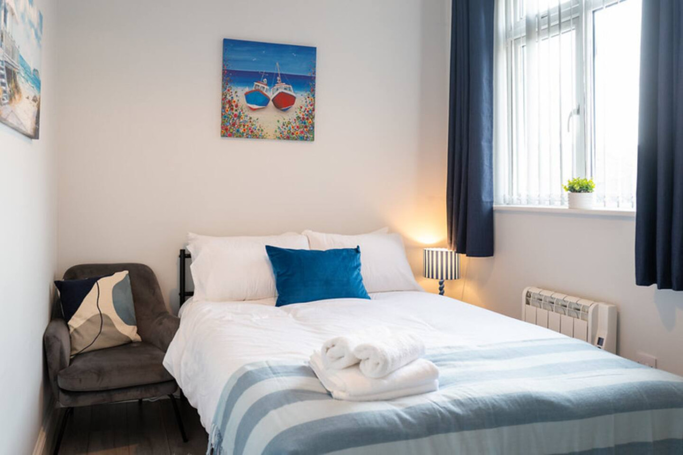 2BR Home | Parking x3 | Walk to Docks & Station in 13 Charles Street - Property image 22 - VivreStays