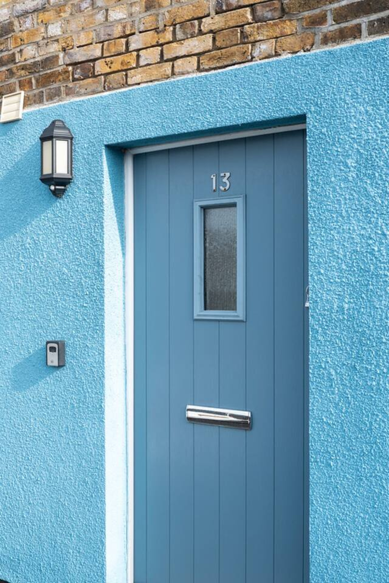 2BR Home | Parking x3 | Walk to Docks & Station in 13 Charles Street - Property image 2 - VivreStays