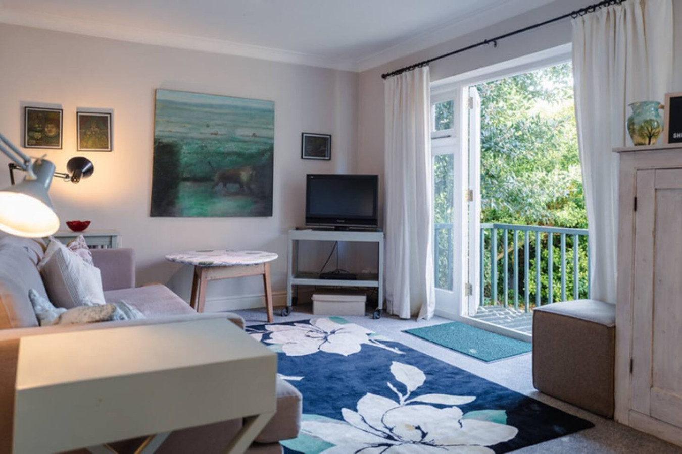 Cozy Home Near Quay with Parking and garden in 1 Lammas Gate, Abbey Street - Property image 3 - VivreStays