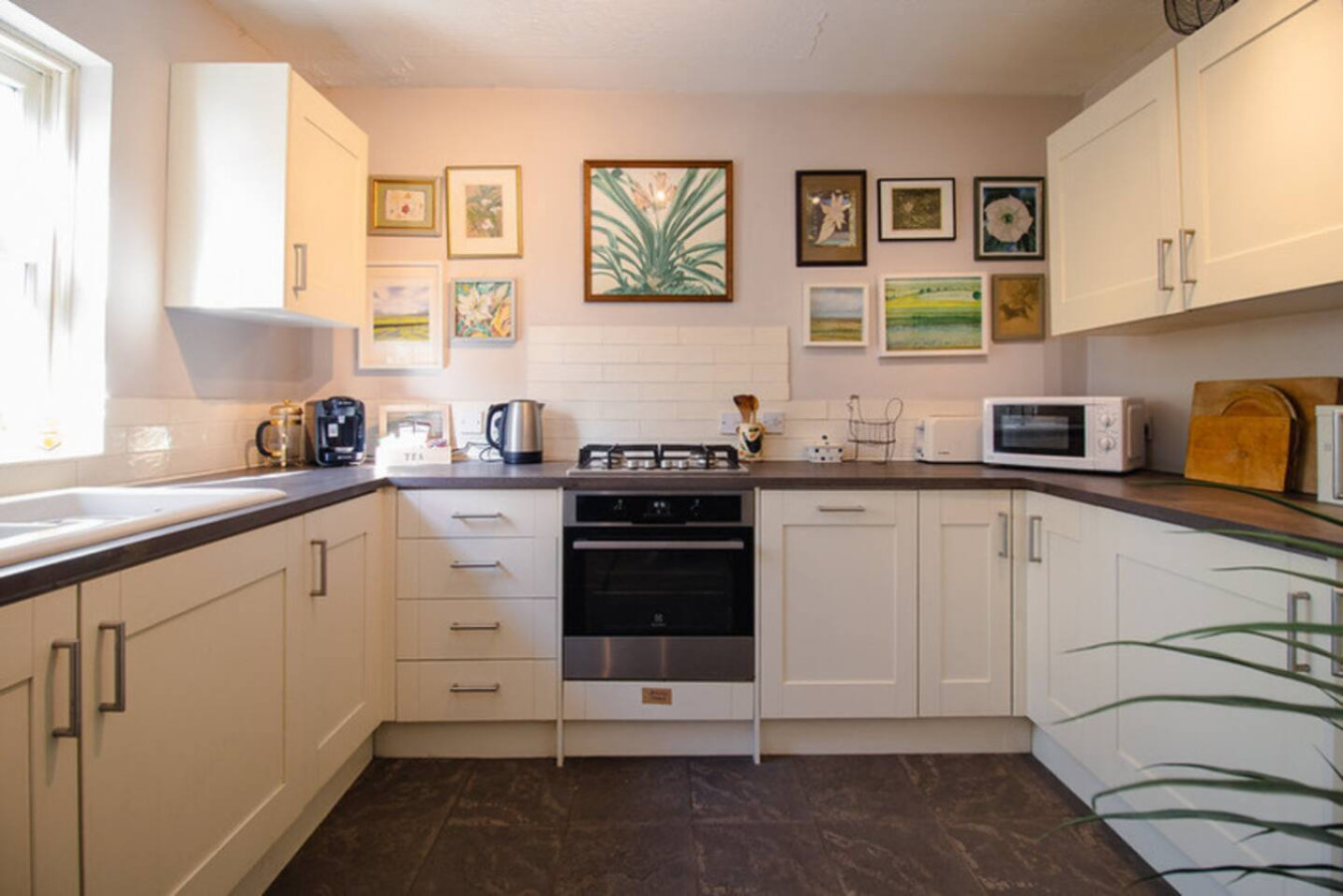 Cozy Home Near Quay with Parking and garden in 1 Lammas Gate, Abbey Street - Property image 47 - VivreStays