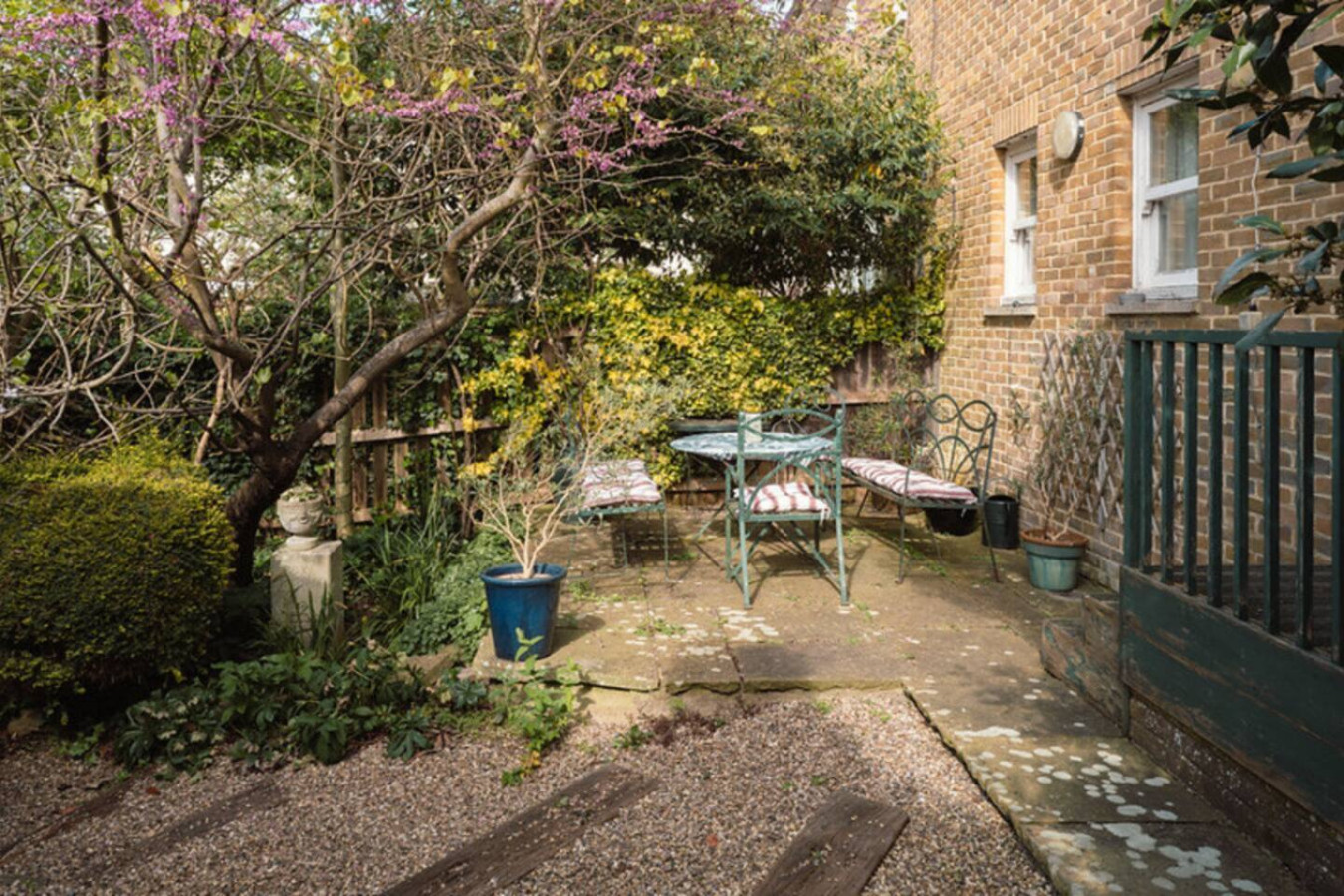 Cozy Home Near Quay with Parking and garden in 1 Lammas Gate, Abbey Street - Property image 32 - VivreStays