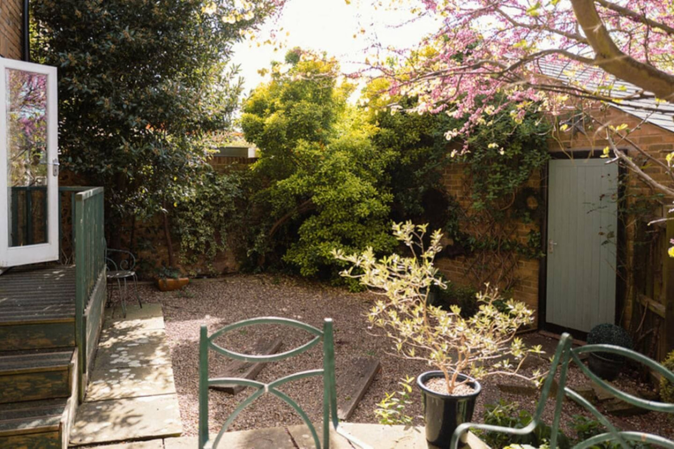 Cozy Home Near Quay with Parking and garden in 1 Lammas Gate, Abbey Street - Property image 4 - VivreStays
