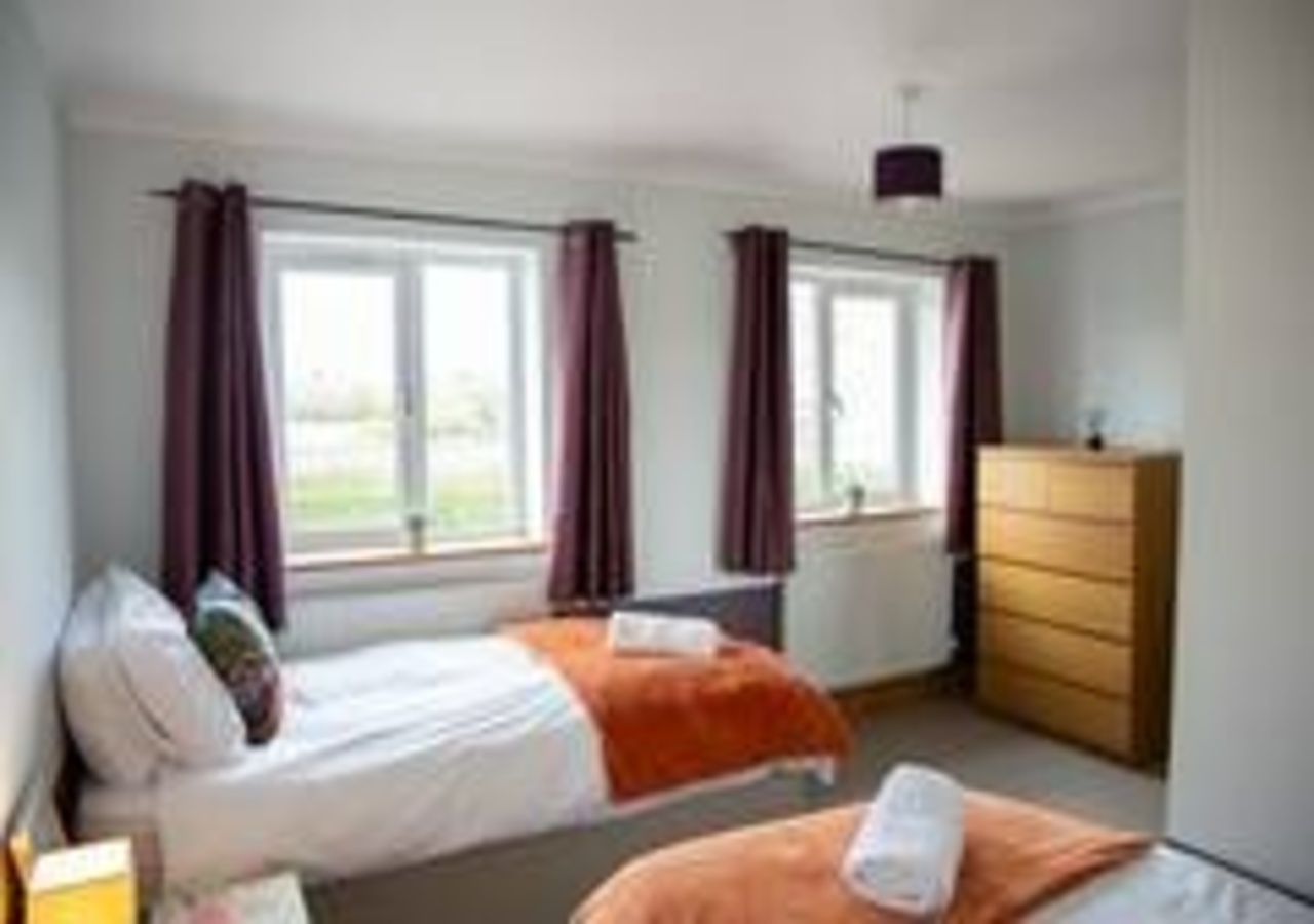 Pet-Friendly Kent Stay | Families & Contractors in 438 New Hythe Lane - Property image 19 - VivreStays