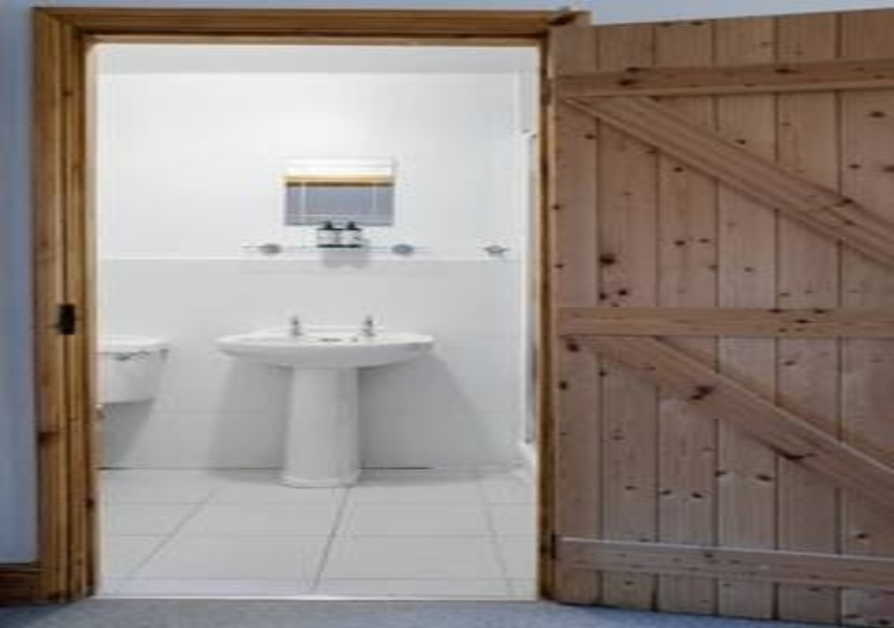 Pet-Friendly Kent Stay | Families & Contractors in 438 New Hythe Lane - Property image 37 - VivreStays