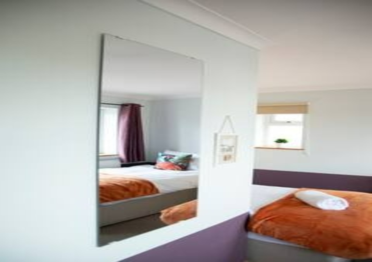 Pet-Friendly Kent Stay | Families & Contractors in 438 New Hythe Lane - Property image 17 - VivreStays