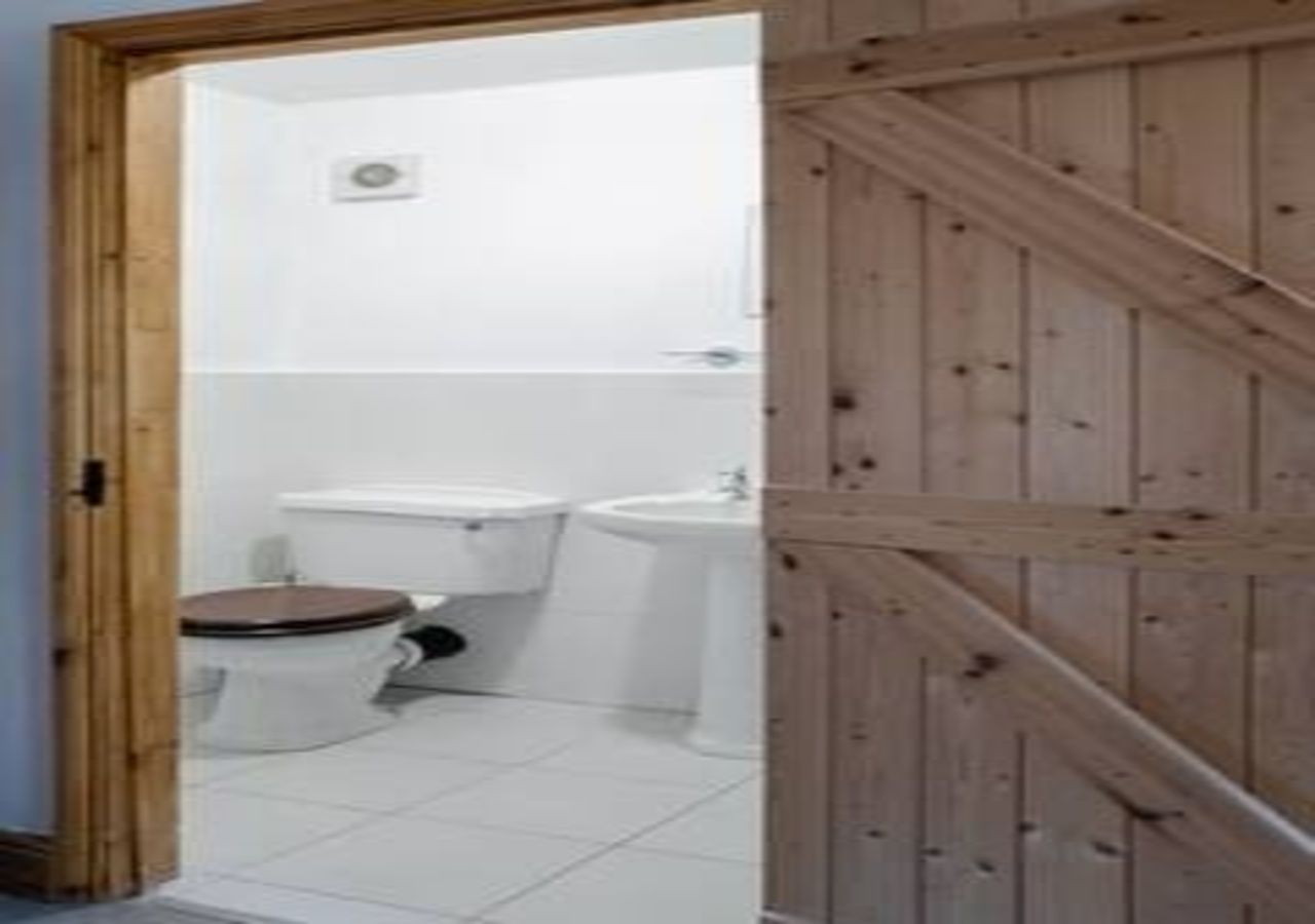 Pet-Friendly Kent Stay | Families & Contractors in 438 New Hythe Lane - Property image 36 - VivreStays