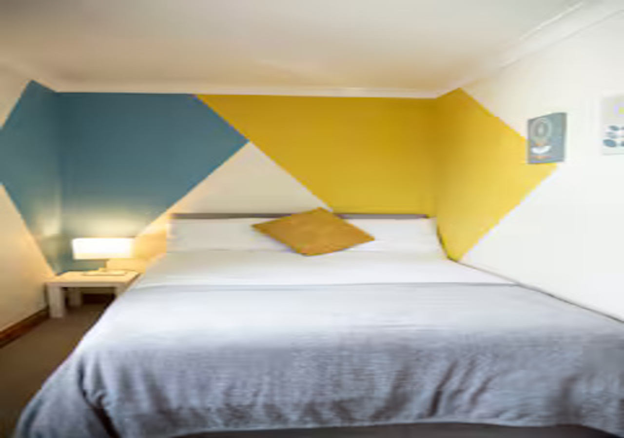 Pet-Friendly Kent Stay | Families & Contractors in 438 New Hythe Lane - Property image 23 - VivreStays