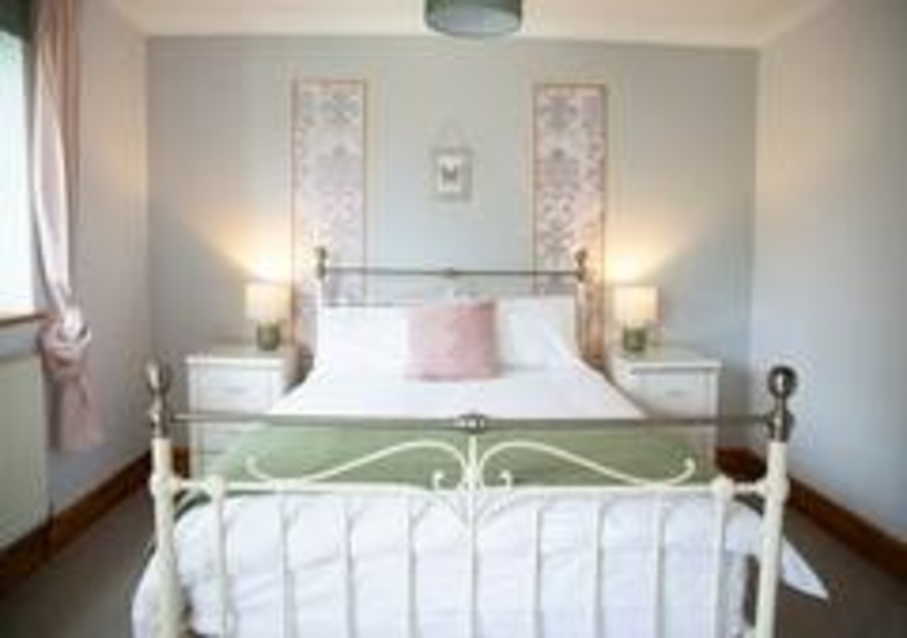 Pet-Friendly Kent Stay | Families & Contractors in 438 New Hythe Lane - Property image 9 - VivreStays