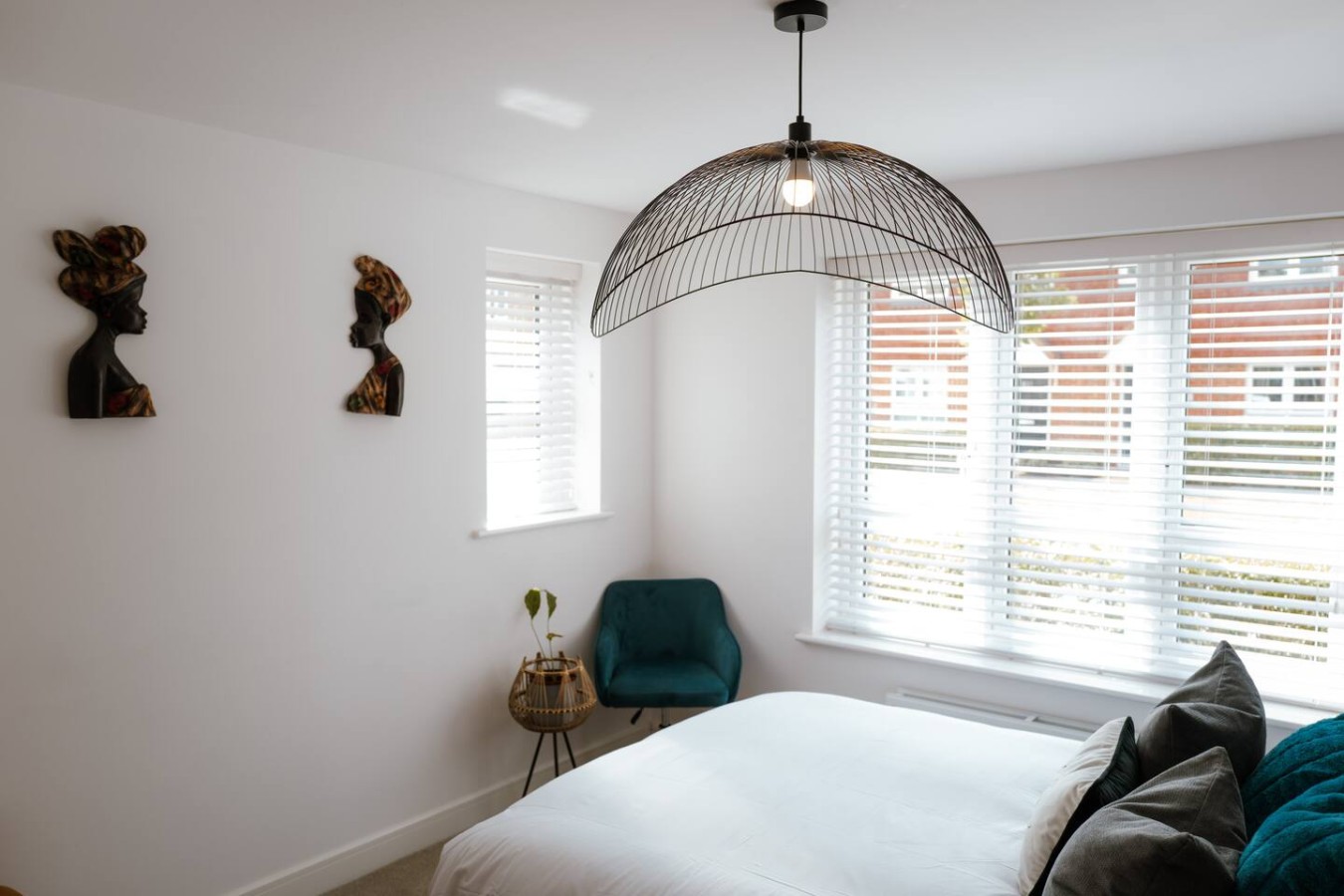 Geometric House - 5 Beds Maidstone - sleeps 10 in 13 Coleman Way - Property image 27 - VivreStays
