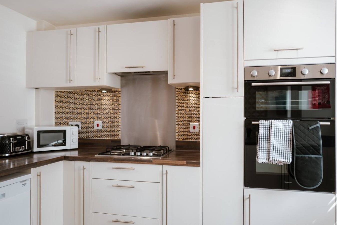 Geometric House - 5 Beds Maidstone - sleeps 10 in 13 Coleman Way - Property image 38 - VivreStays