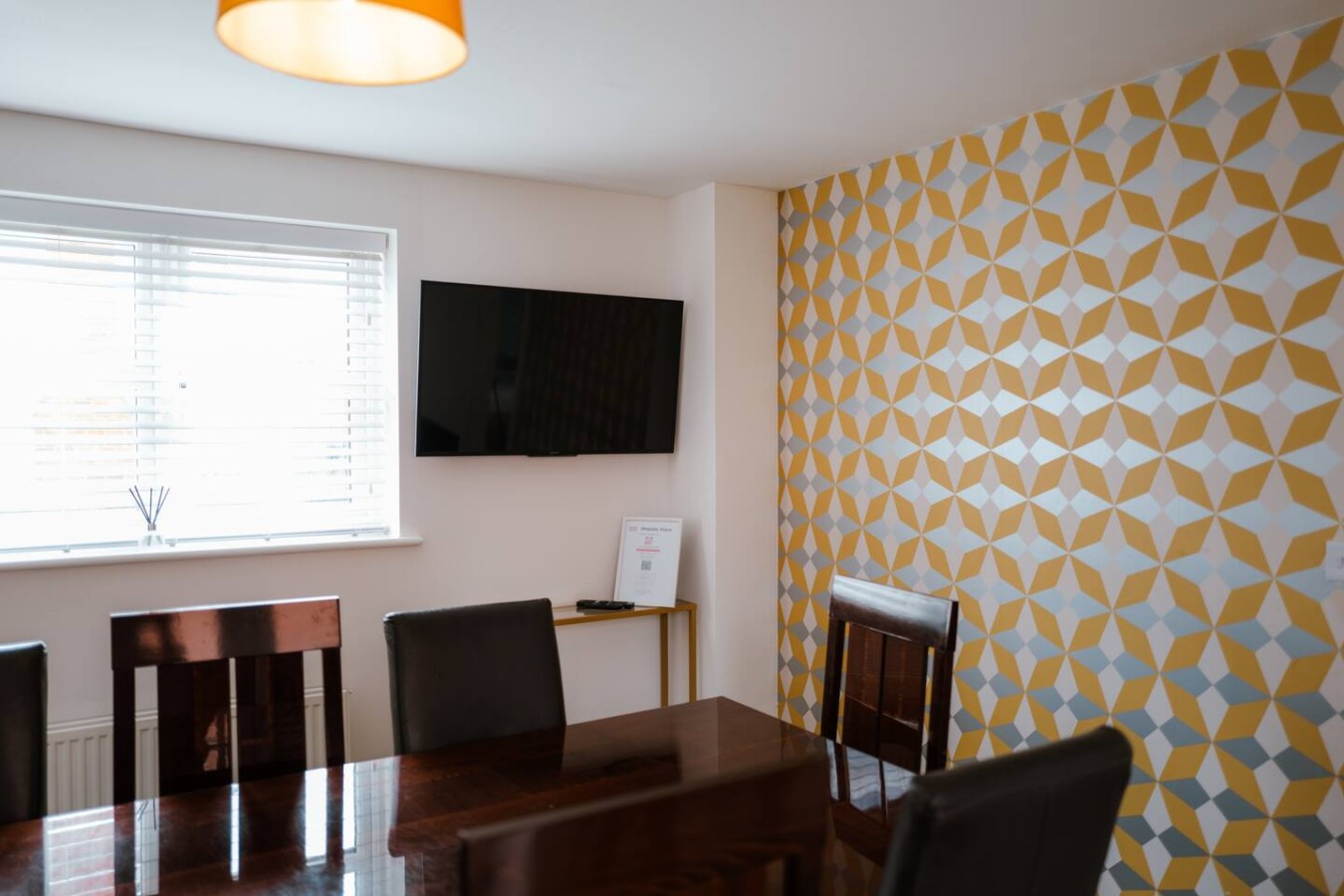 Geometric House - 5 Beds Maidstone - sleeps 10 in 13 Coleman Way - Property image 34 - VivreStays