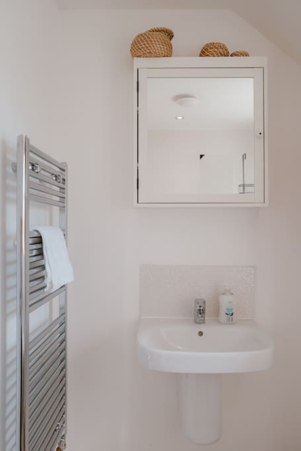 Geometric House - 5 Beds Maidstone - sleeps 10 in 13 Coleman Way - Property image 13 - VivreStays