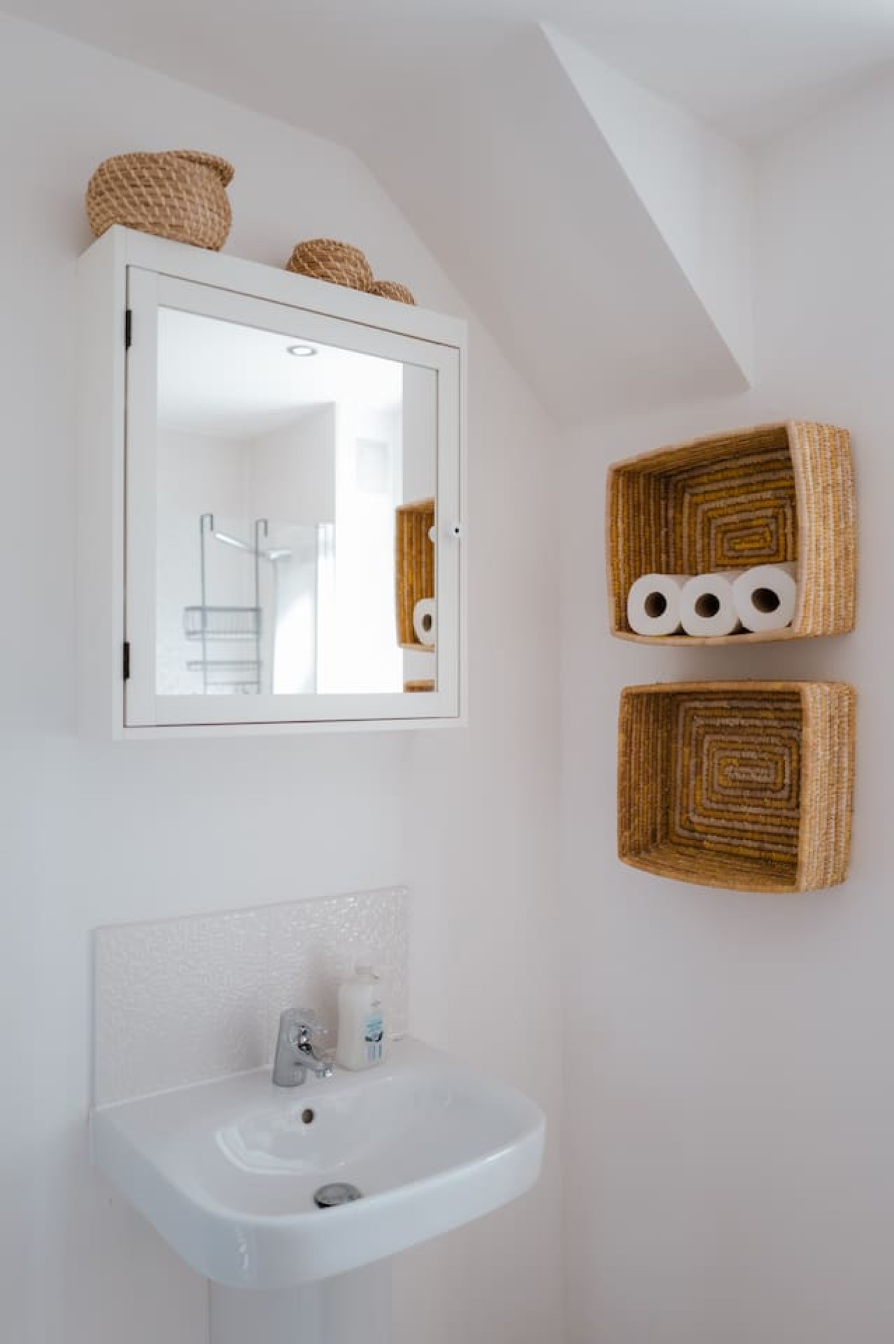 Geometric House - 5 Beds Maidstone - sleeps 10 in 13 Coleman Way - Property image 12 - VivreStays