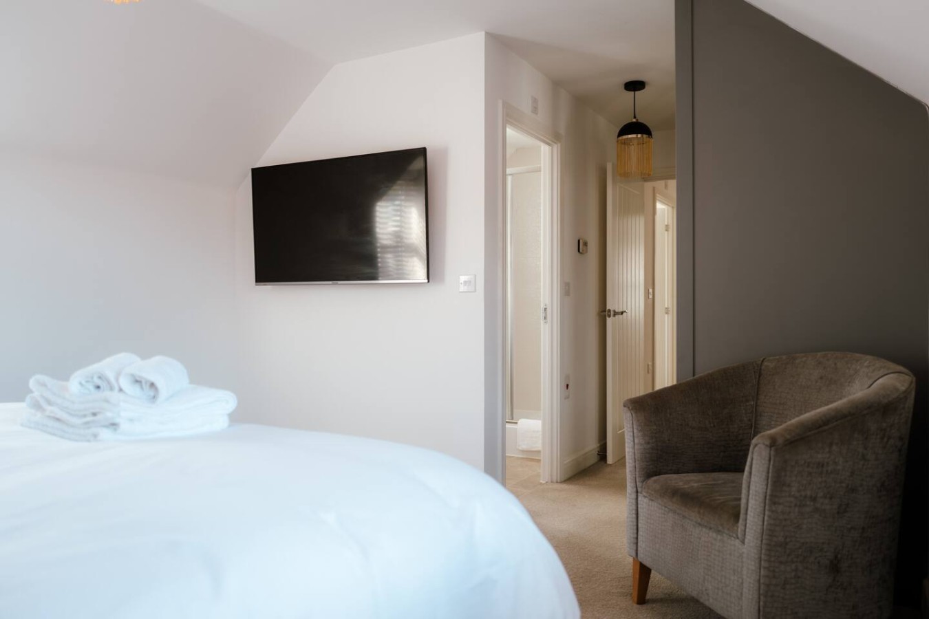 Geometric House - 5 Beds Maidstone - sleeps 10 in 13 Coleman Way - Property image 15 - VivreStays