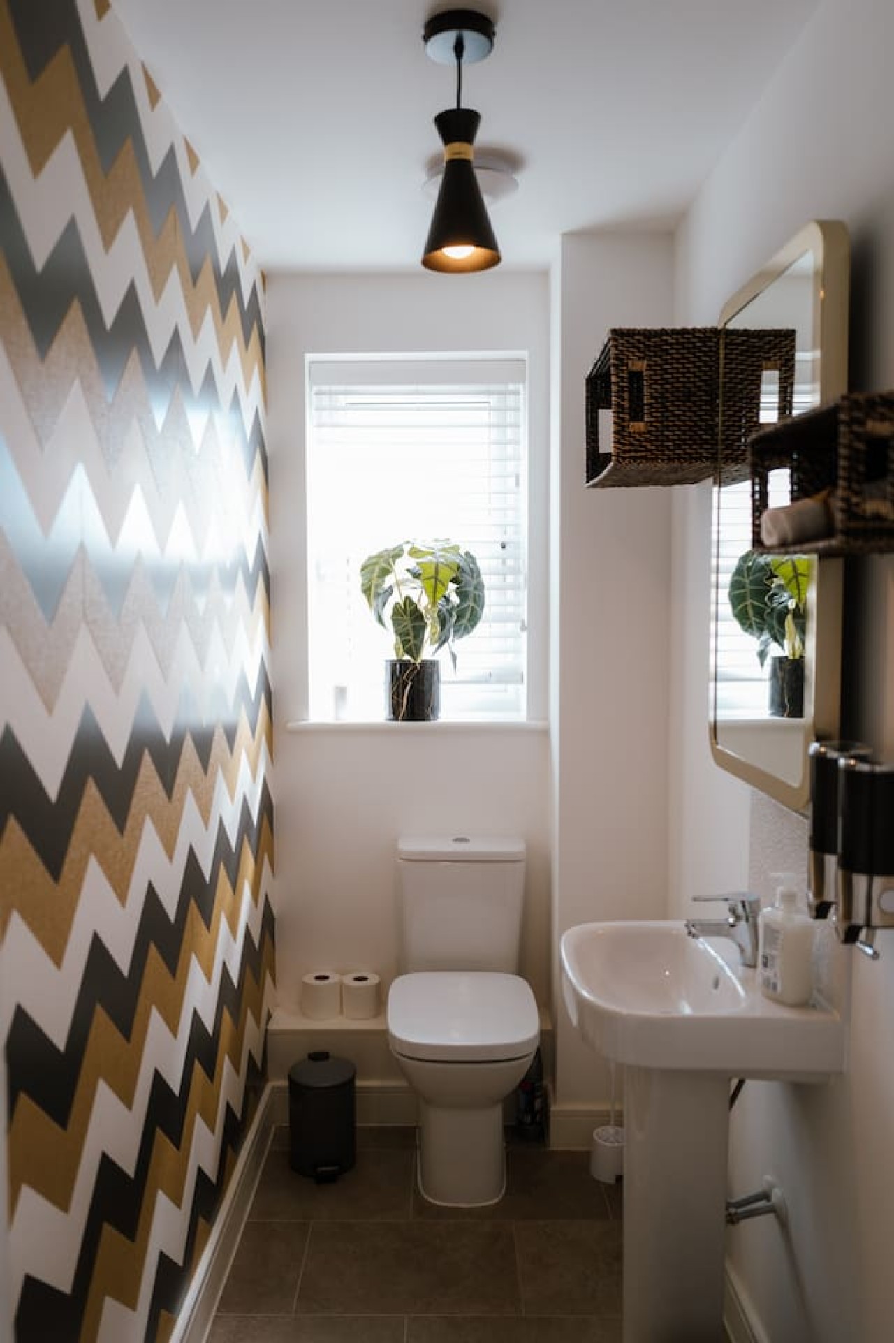 Geometric House - 5 Beds Maidstone - sleeps 10 in 13 Coleman Way - Property image 31 - VivreStays