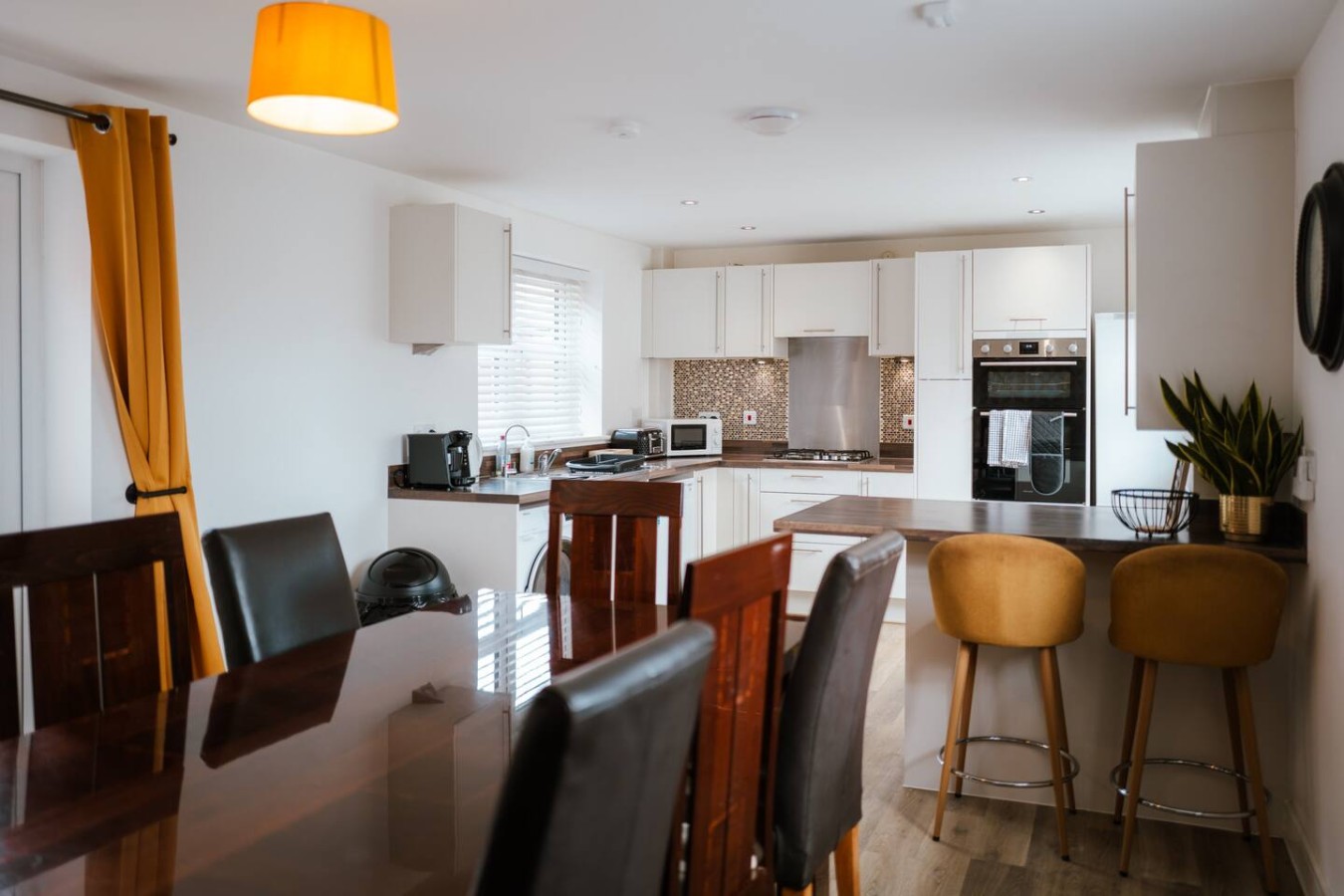 Geometric House - 5 Beds Maidstone - sleeps 10 in 13 Coleman Way - Property image 33 - VivreStays