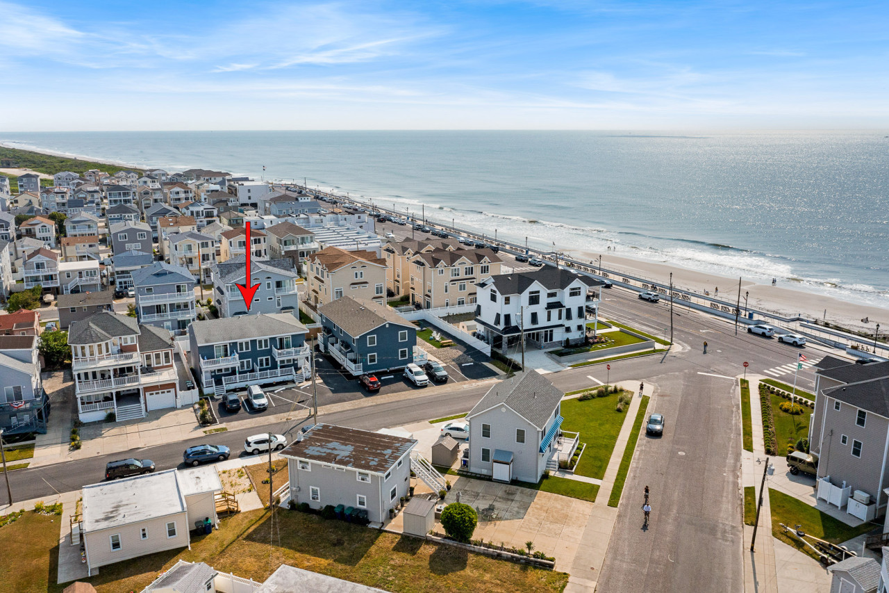 BEACH BLOCK ★ PARKING ★ MODERN DECOR ★ PORCH