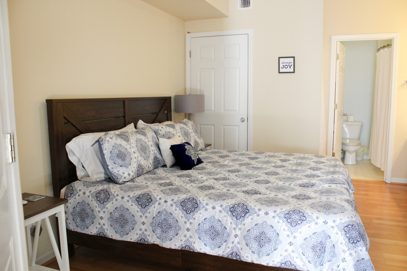 Hotel-style Suite And Relaxing Amenities - Charming Coastal Retreat - Sunset Beach, NC