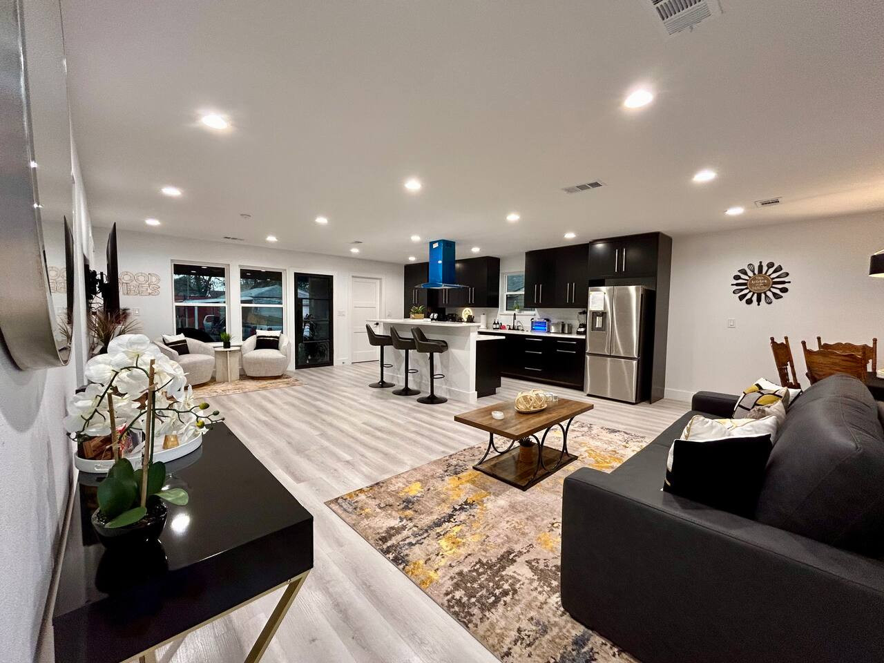 Brand New Home: Cozy & Morden Decor - Dallas, TX