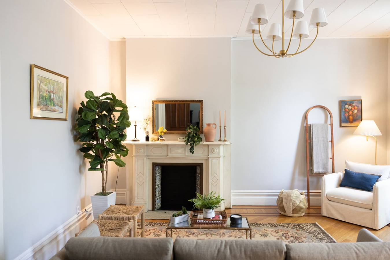 River View And Historic Charm - Inviting First Floor Retreat - Troy, NY