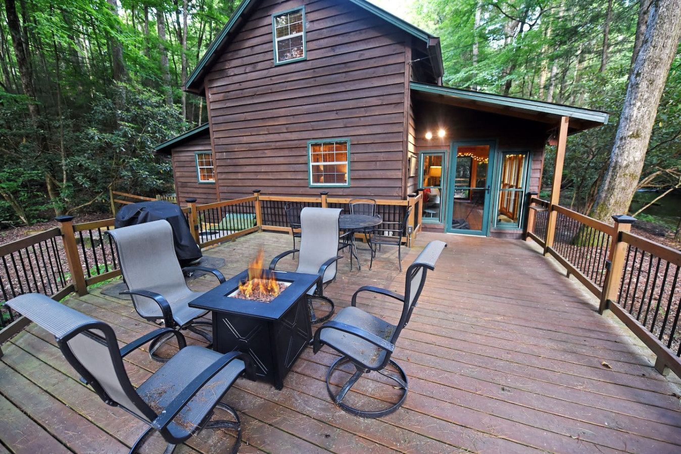 Riverbend Den | 2BR Creekfront Cabin Rental | Blue Ridge GA | Creekfront Living 2