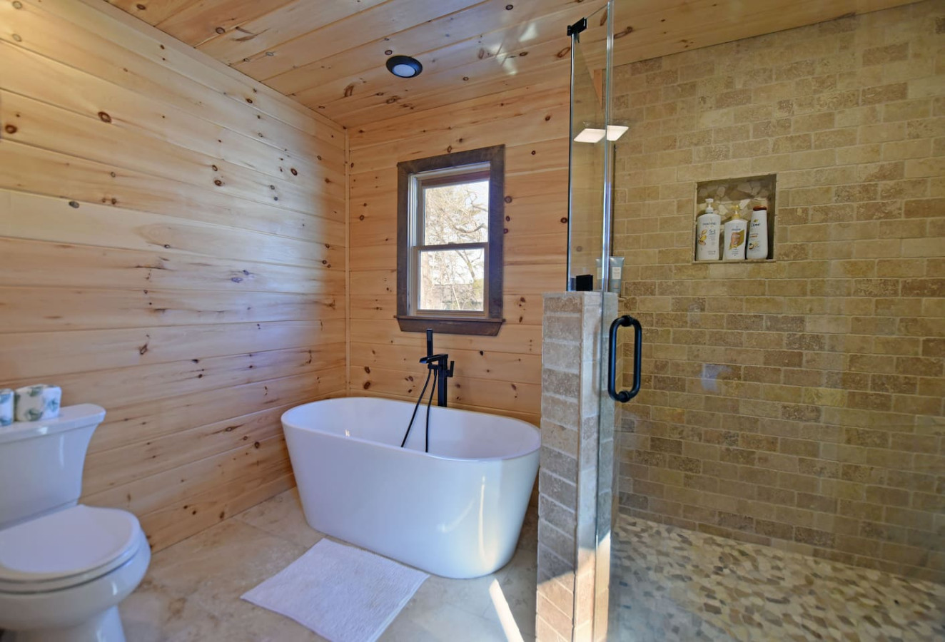 Stoneman Lodge | 4BR Luxury Cabin Rental | Blue Ridge GA | Hot Tub & Mountain Views 6