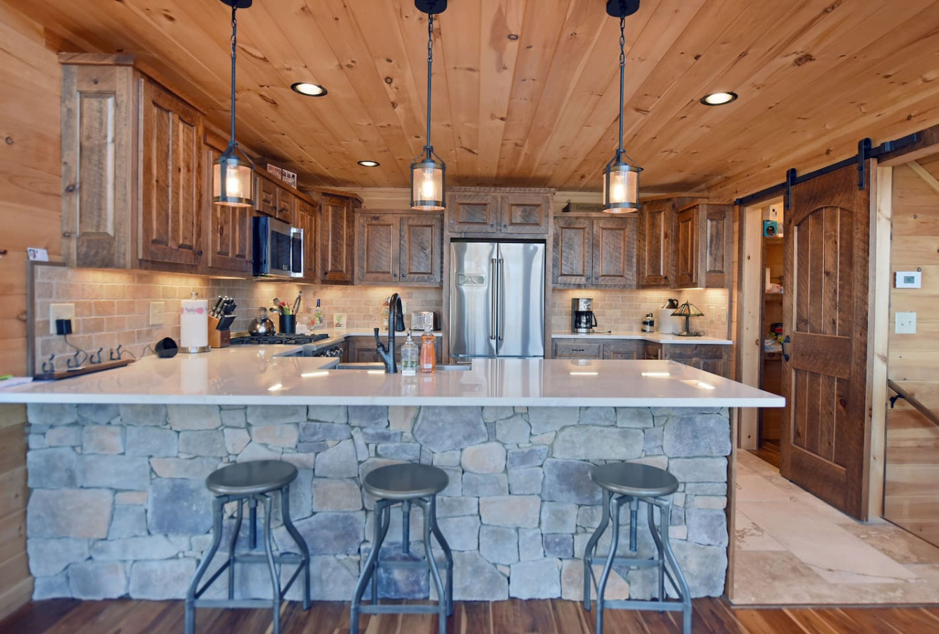 Stoneman Lodge | 4BR Luxury Cabin Rental | Blue Ridge GA | Hot Tub & Mountain Views 4