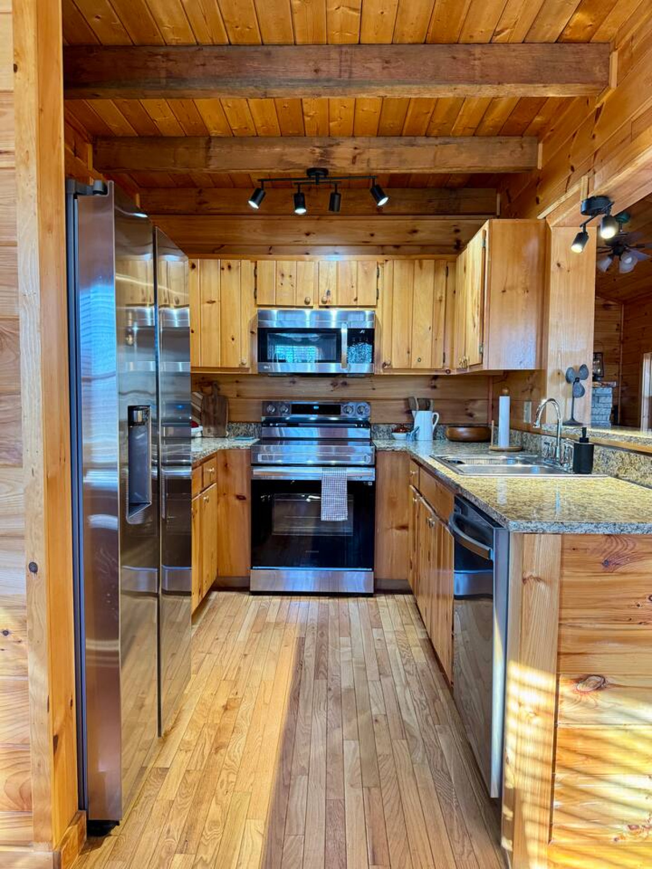 The Tree House | 2BR Cabin Rental| Wifi| Blue Ridge & Blairsville 5