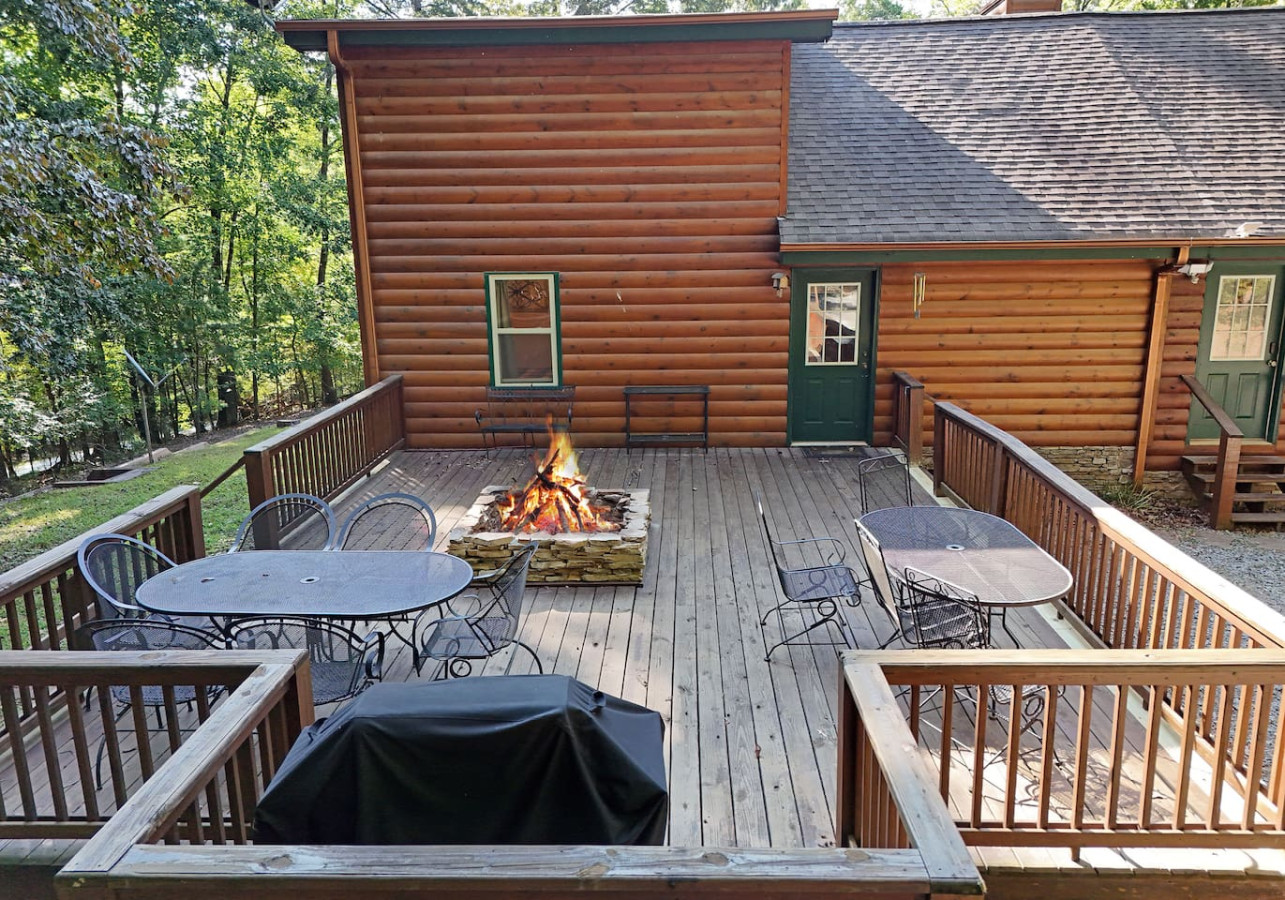 S'more Waggin' Cabin | 3br Pet-friendly Cabin Rental | North Georgia Mountains | Fire Pit - Georgia