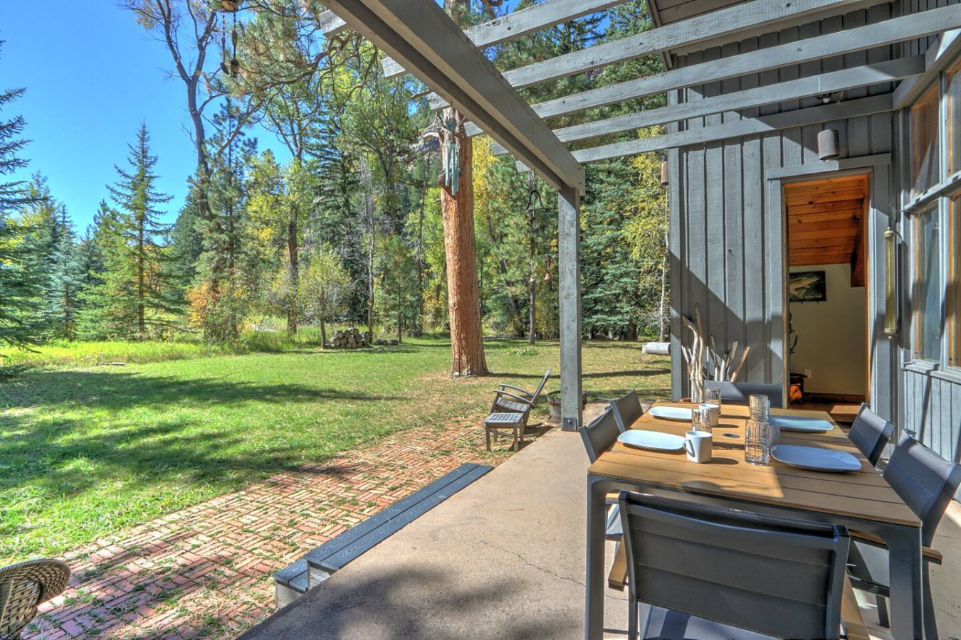 Back patio dining area steps from the Crystal River