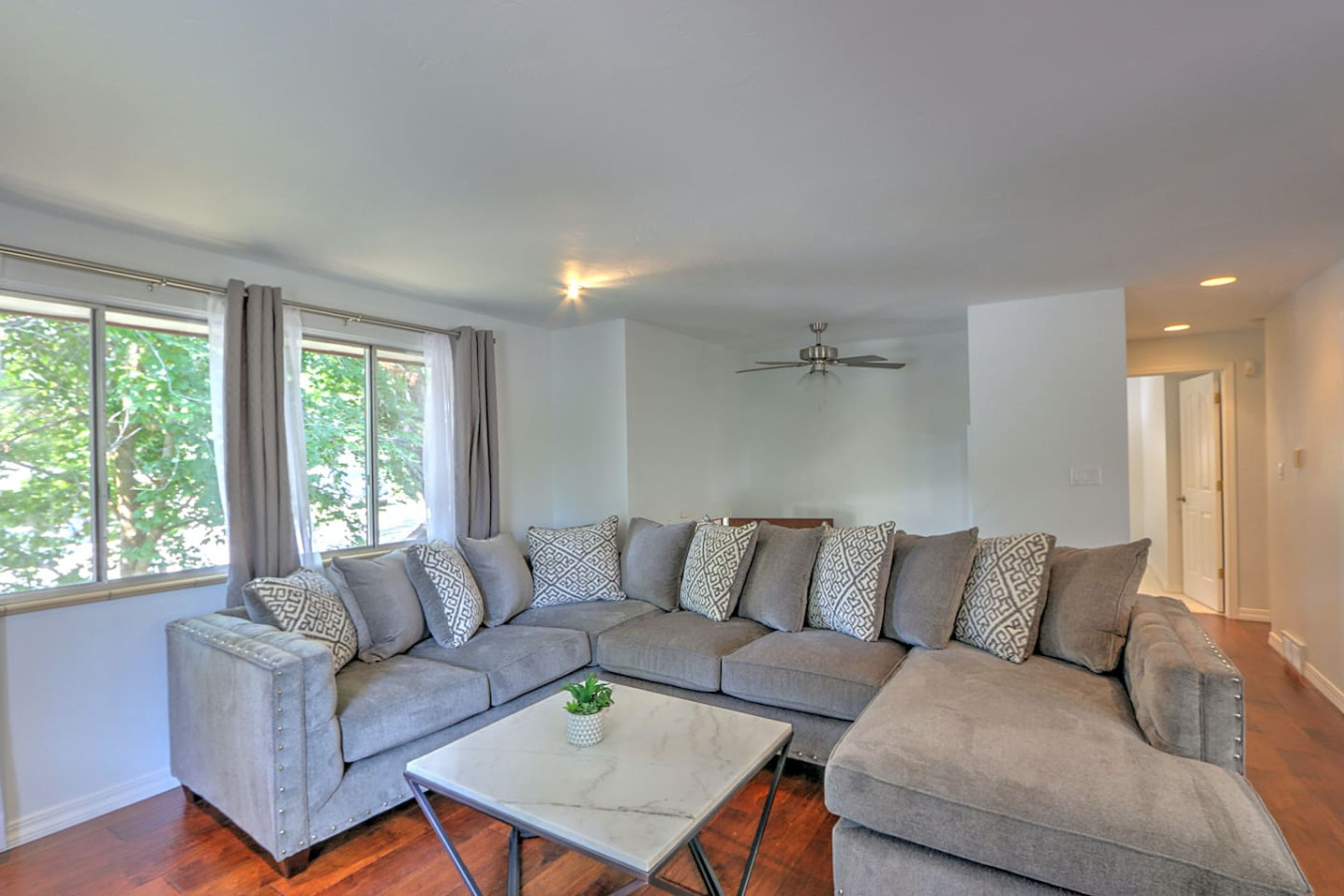Spacious living room