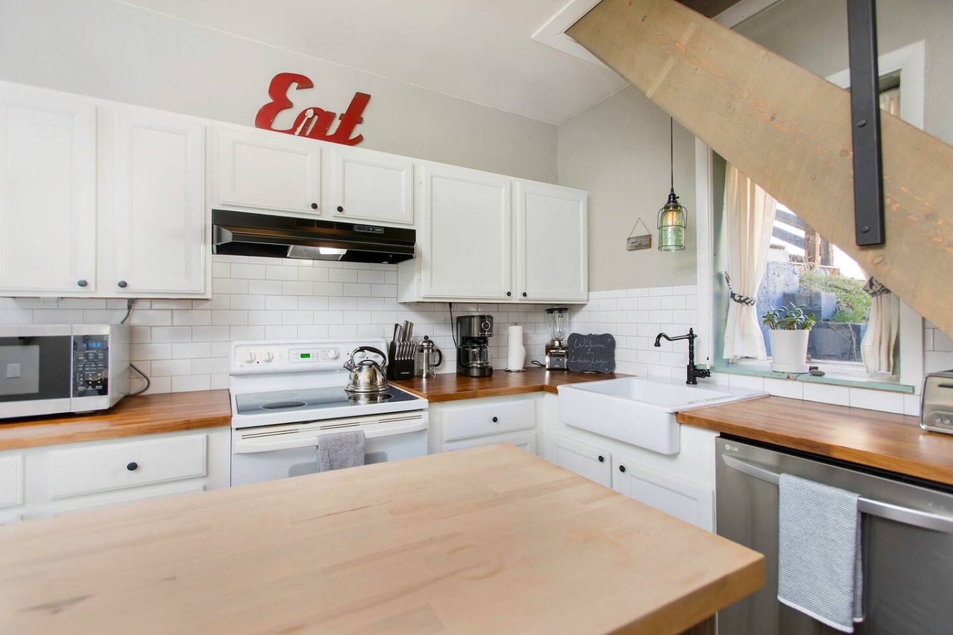 Well equipped kitchen