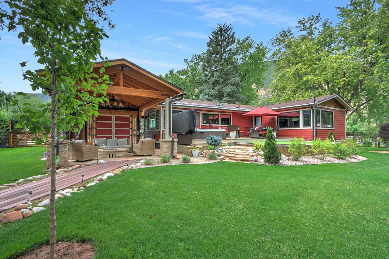 Incredible Newly Remodeled Family Home w/Hot Tub!