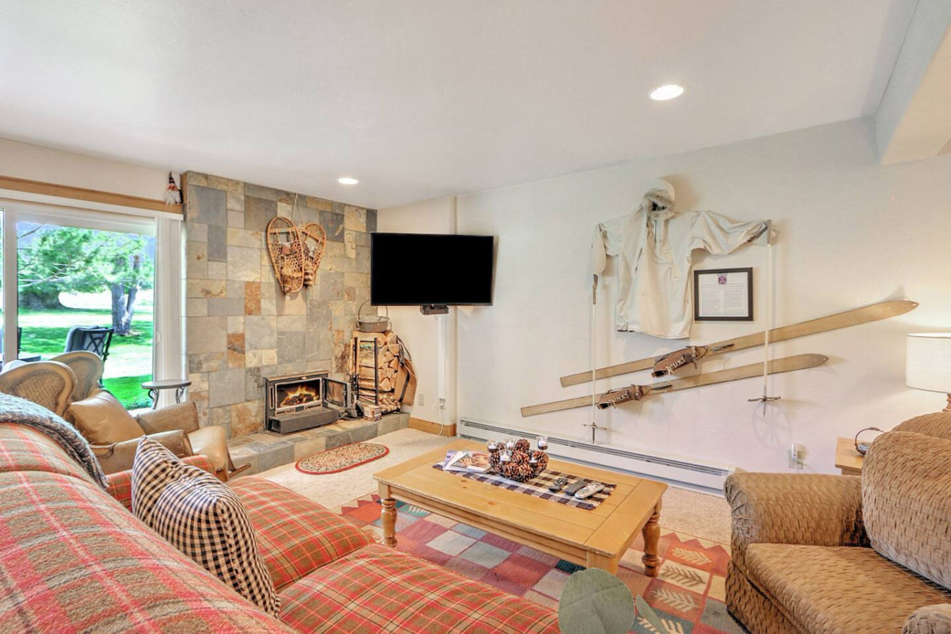 Golf Course Condo w/Fireplace & 2 Fishing Badges!