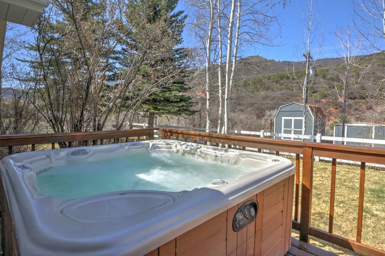 MTN Retreat w/Hot Tub, Dog Friendly, 7 mi 2 Skiing