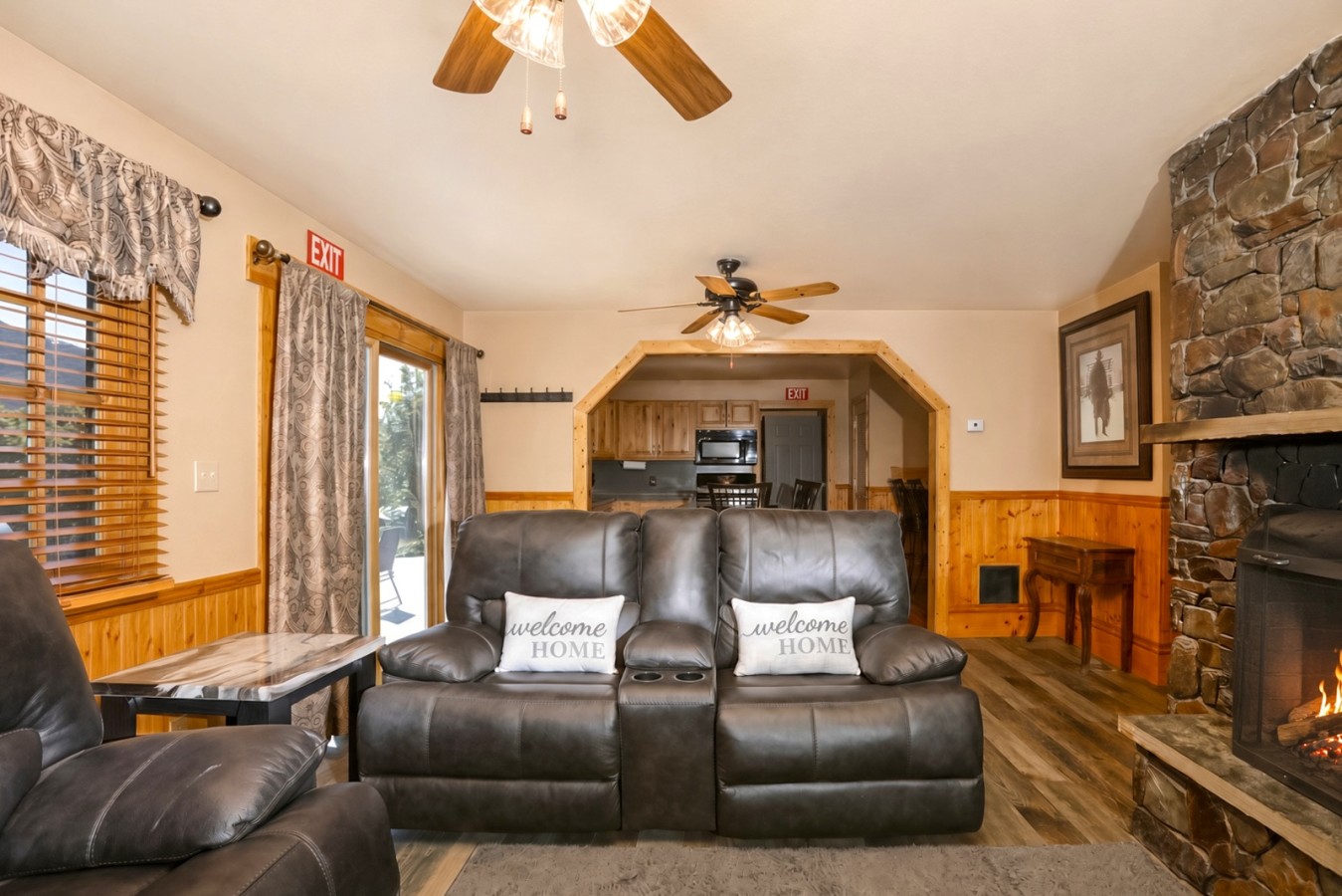 Cozy, Family Cabin-Style Home, Walk to River & Downtown, Dog Friendly
