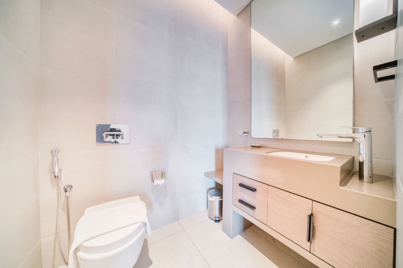 Marina View w/ Beach Access Apt in Address JBR