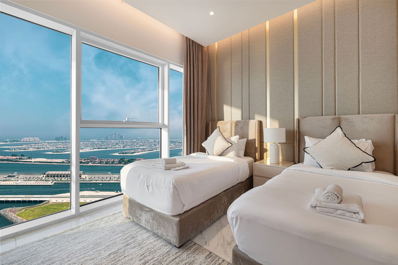 1JBR | 3BHK Luxury Sea & Palm View w/Private Beach